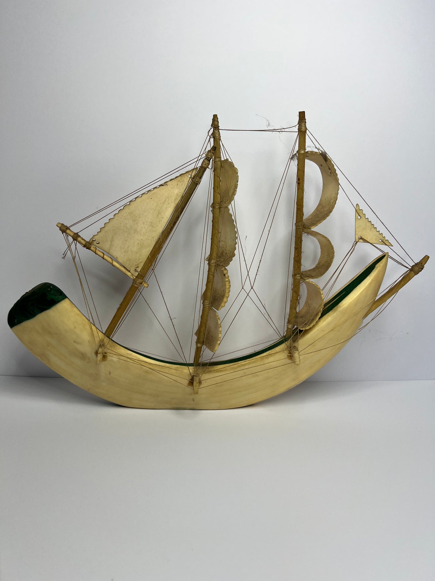 COW BOVINE HORN FOLK ART NAUTICAL 3 MAST SAILING SHIP TV LAMP SCULPTURE ASIS