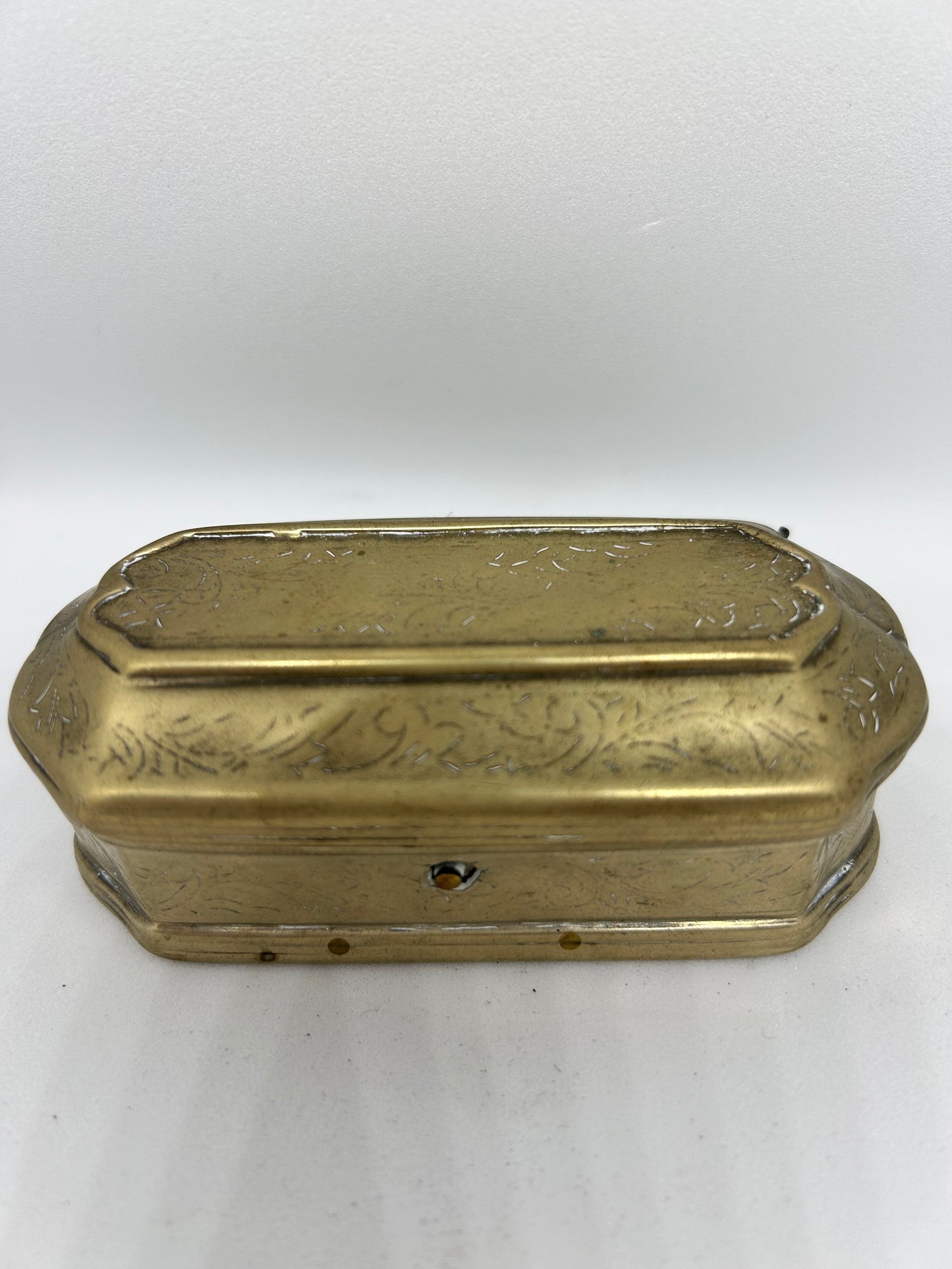 INDIAN ANTIQUE BRASS LIME / BETEL NUT BOX 19TH CENTURY
