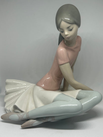 Lladro Figurine Shelly Ballerina 1357 - Retired