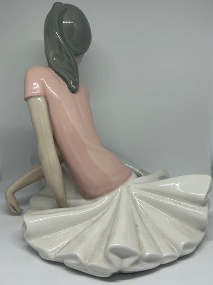 Lladro Figurine Shelly Ballerina 1357 - Retired