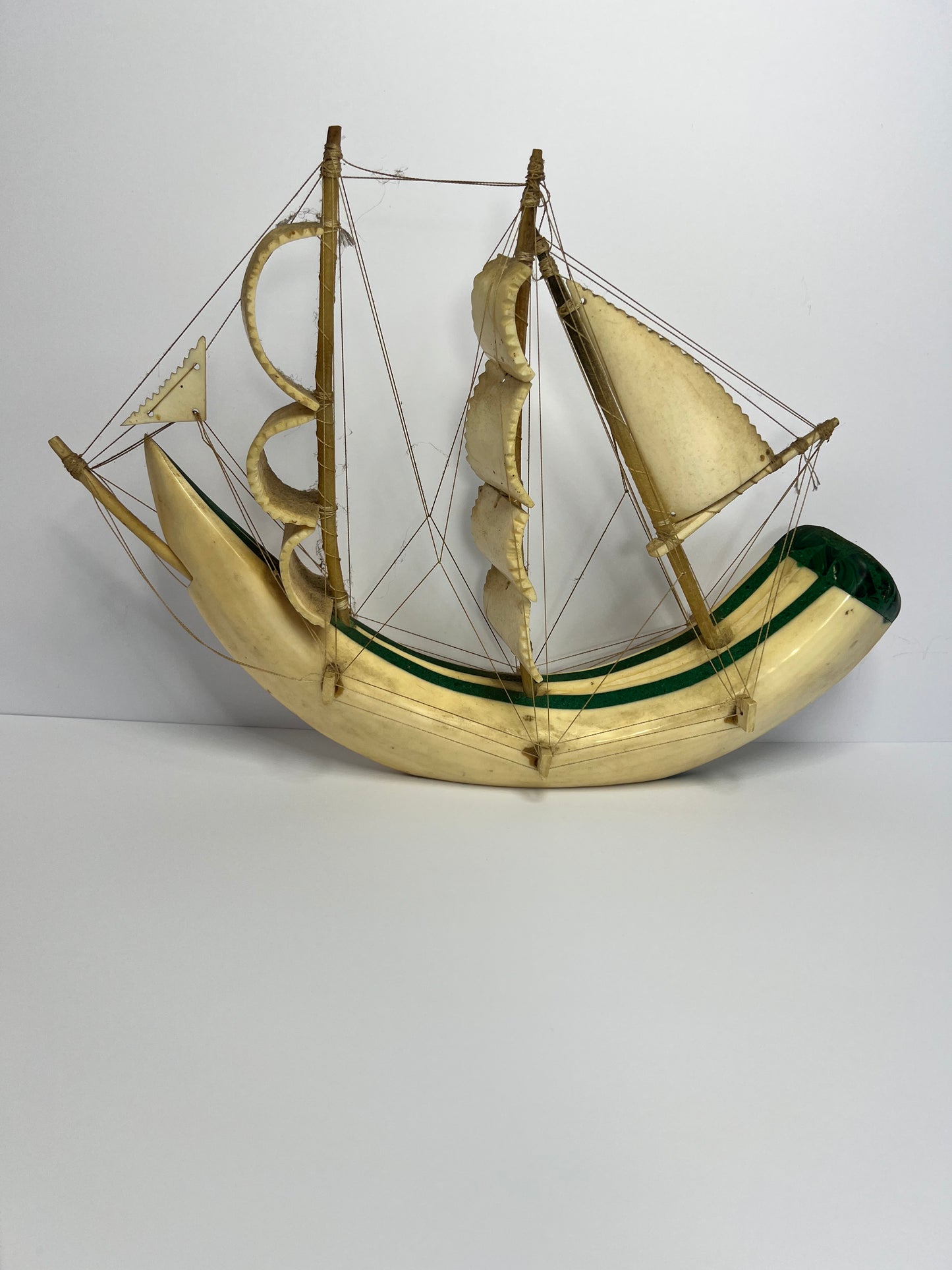 COW BOVINE HORN FOLK ART NAUTICAL 3 MAST SAILING SHIP TV LAMP SCULPTURE ASIS