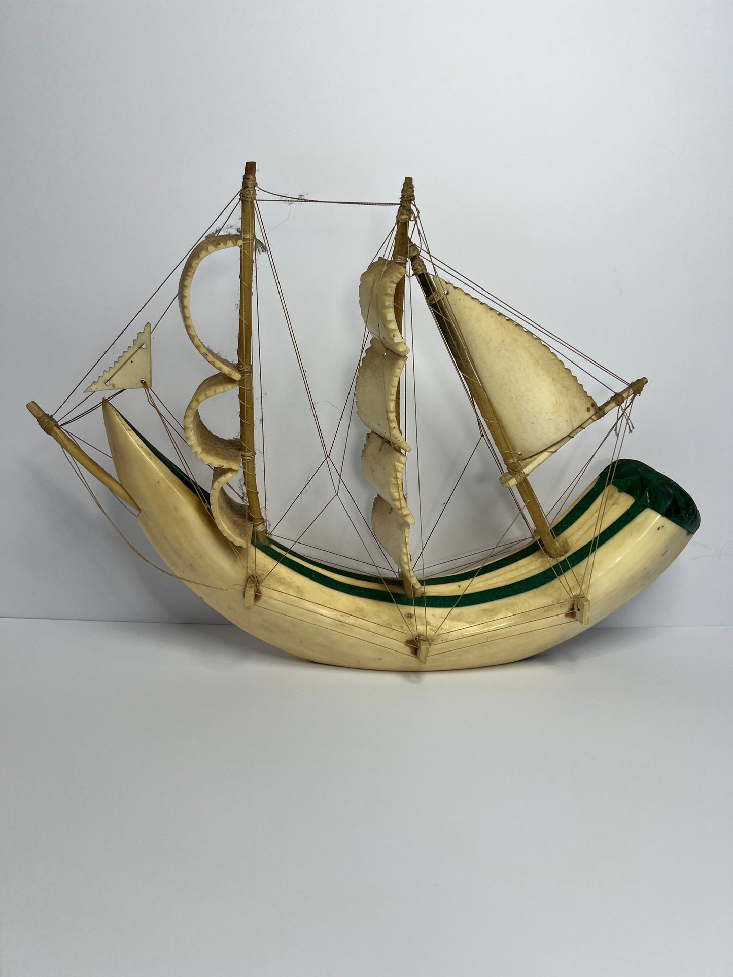 COW BOVINE HORN FOLK ART NAUTICAL 3 MAST SAILING SHIP TV LAMP SCULPTURE ASIS