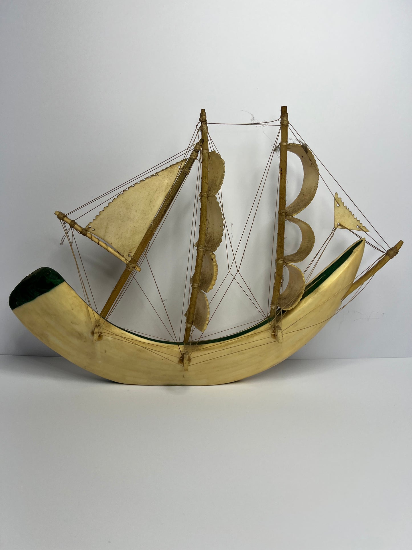 COW BOVINE HORN FOLK ART NAUTICAL 3 MAST SAILING SHIP TV LAMP SCULPTURE ASIS